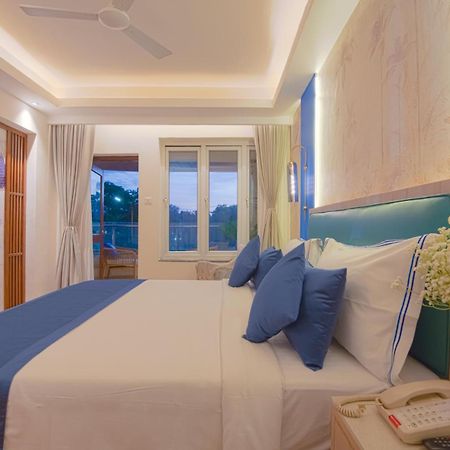 Le Seasons Resort Candolim Esterno foto