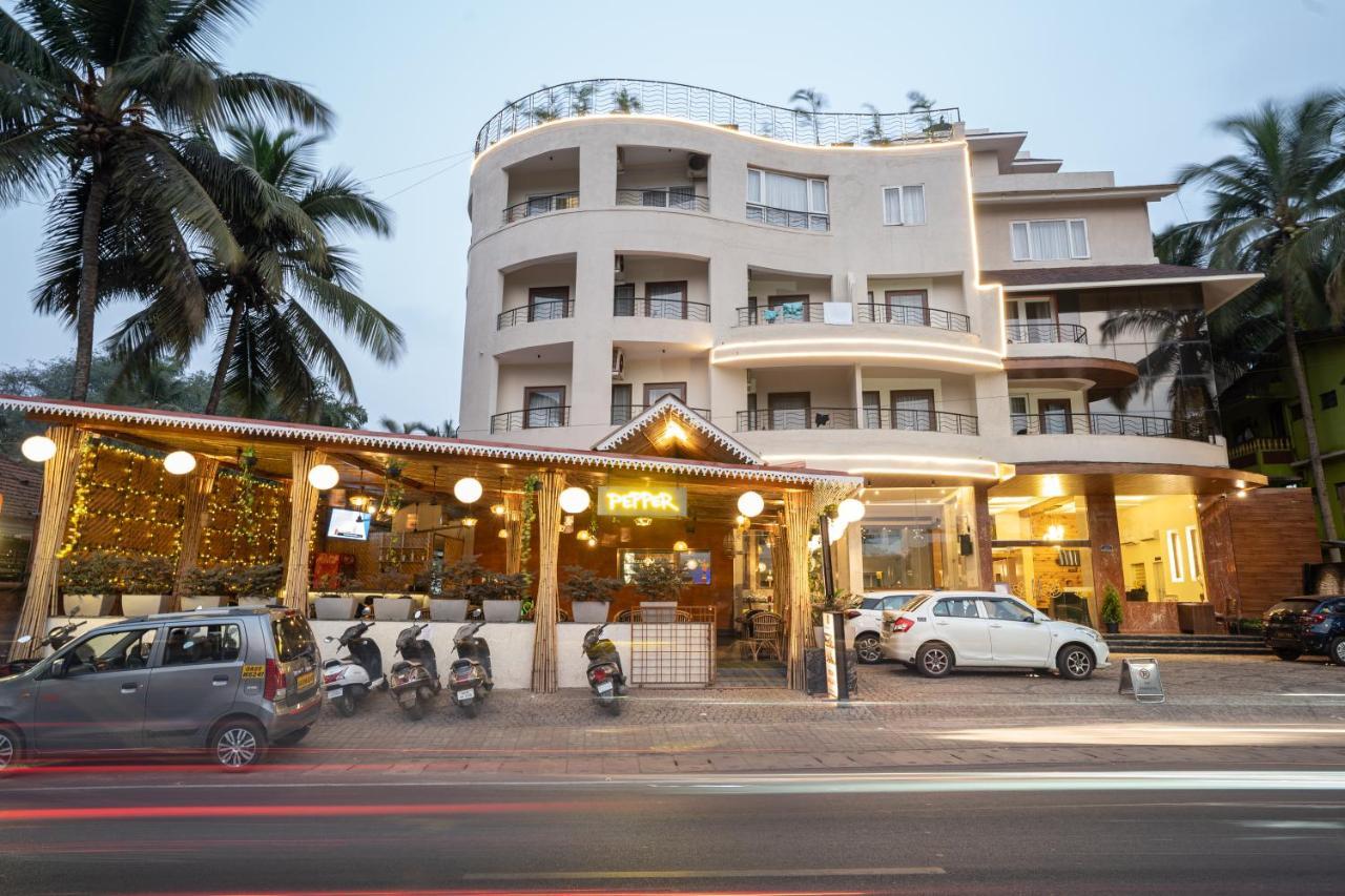 Le Seasons Resort Candolim Esterno foto