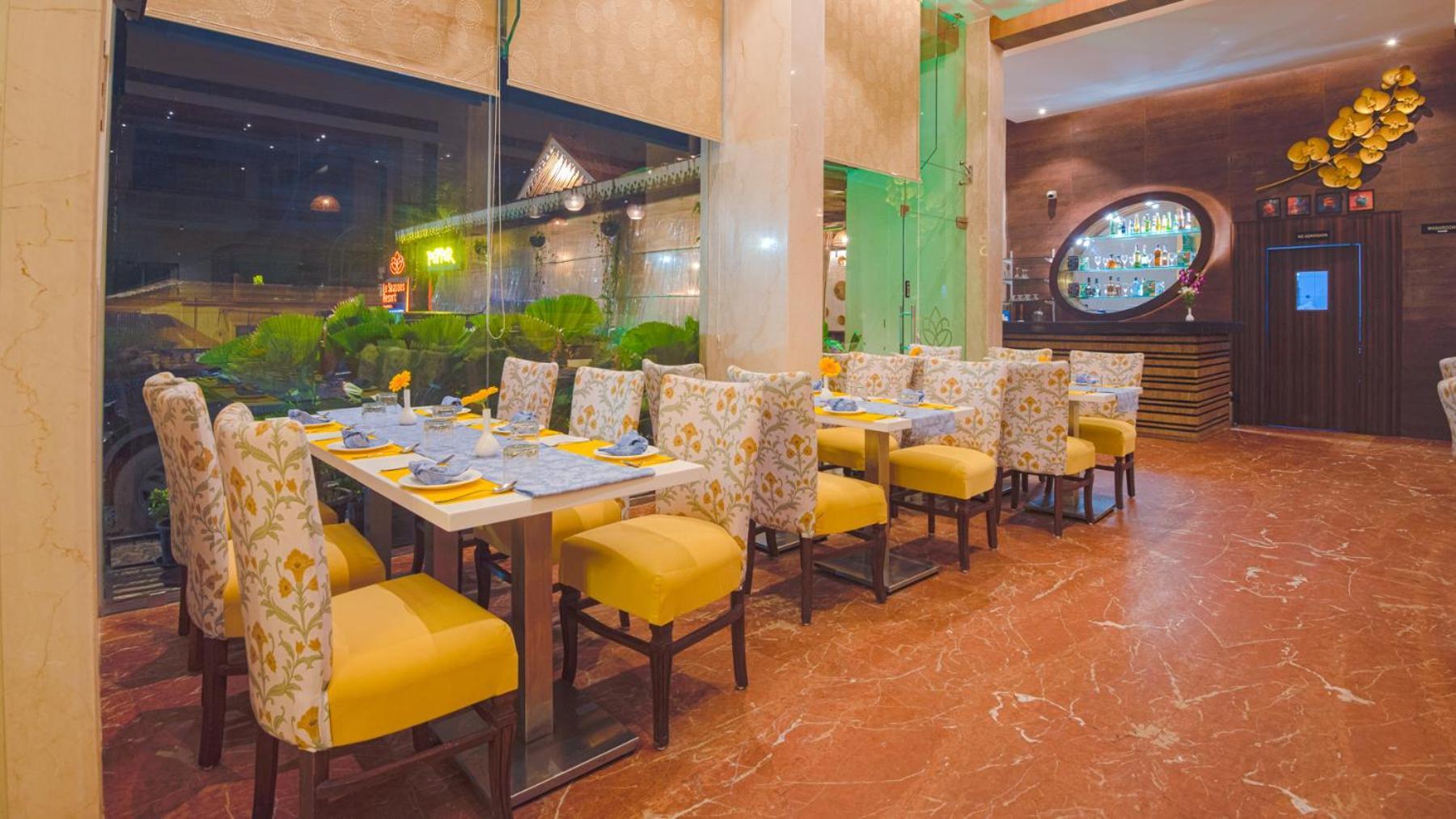Le Seasons Resort Candolim Esterno foto